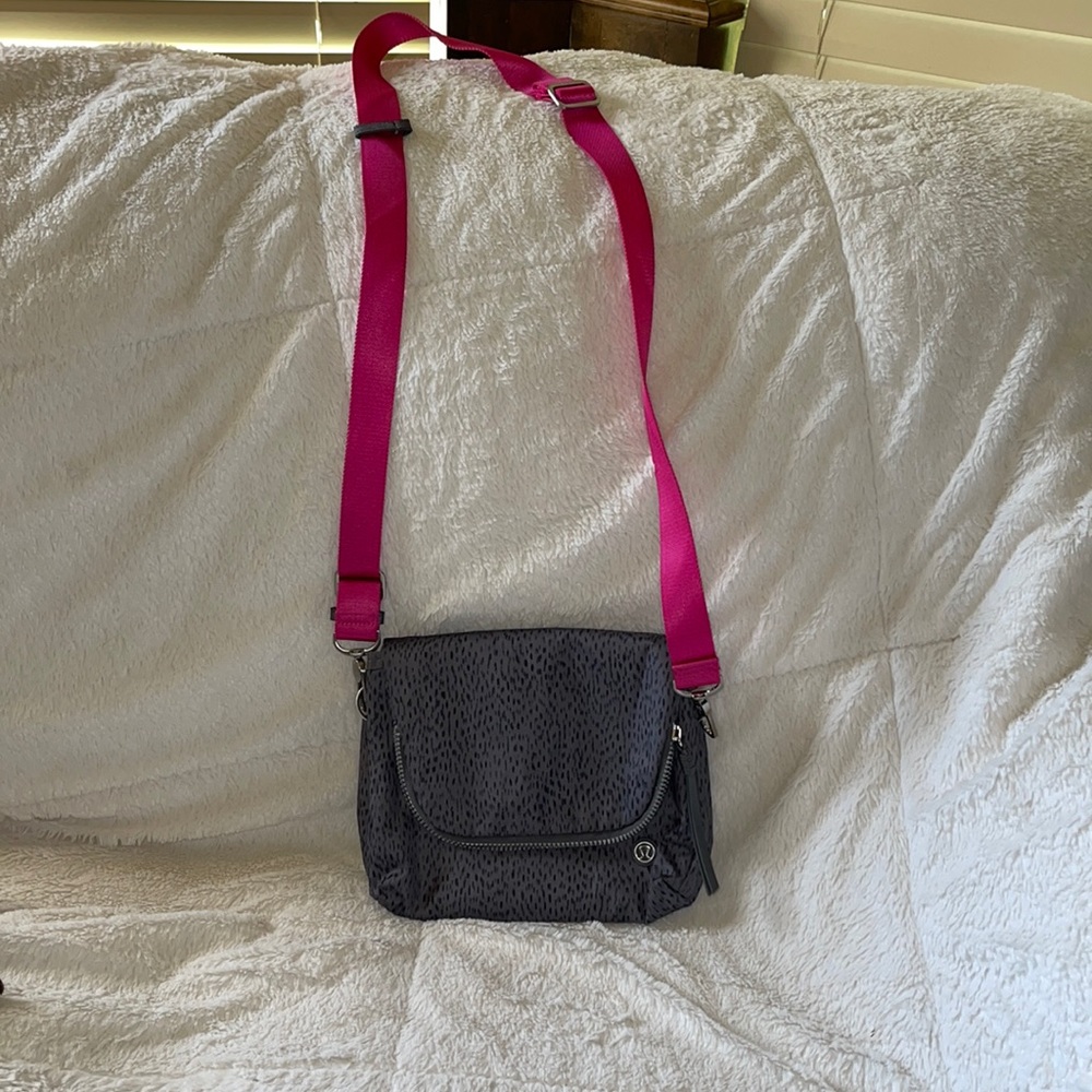 Lululemon crossbody